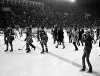 po druhém vítězství Československa nad SSSR vrcholí tzv. hokejový týden