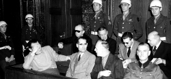 Hess v Norimberku zmateně blekotal, vzpomínal Čech na proces s nacisty