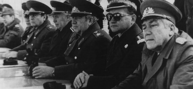  Vůdce komunistického Polska Jaruzelski EXKLUZIVNĚ: Výjimečný stav byl nutností