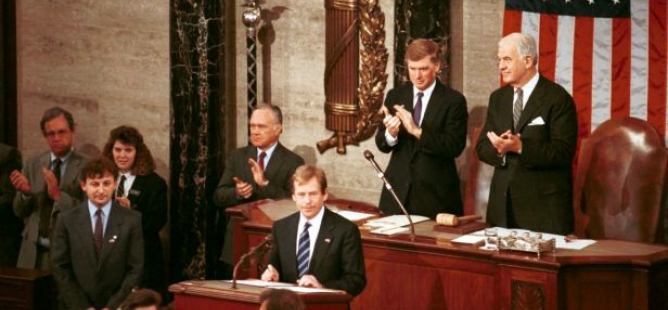 Před 25 lety zamířil Václav Havel na spanilou cestu do USA