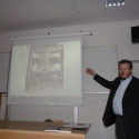 Petr Aharon Tesař přednáší o záchraně krnovské synagogy a o činnosti občanského sdružení Krnovská synagoga