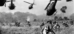 OBRAZEM: Nahlédněte do pekla vietnamské války. Skončila před 35 lety