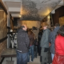 V expozici kreseb a obrazů Mariana Kolodzieje v podzemí františkánského kostela