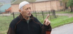 „Mrtvoly cestou házeli jen tak do závějí“. Před 70 lety začala deportace čečenského národa