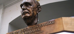 Smrt Jana Masaryka. Při pohřbu komunisti plakali, vzpomíná kancléř prezidenta Beneše