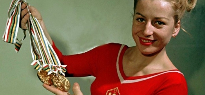 Před 50 lety získala Věra Čáslavská svoji první zlatou olympijskou medaili
