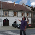 Helene Ritchie ve Volyni v roce 2012 - před restauraci u Fantlů 