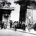 Bouřlivé demonstrace v roce 1928.