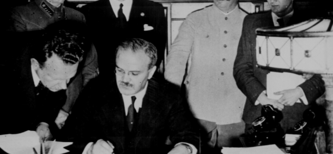 Tzv. pakt Molotov - Ribbentrop (23.8. 1939)