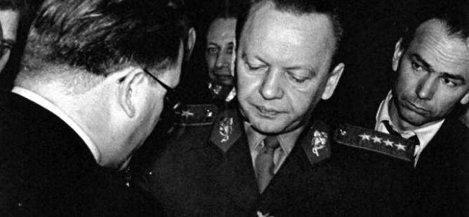 Alexej Čepička:  Z vojína generálem